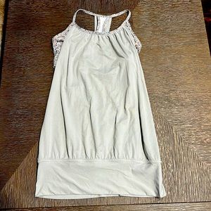 Lululemon No Limit workout tank